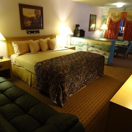 River Oak Inn And Restaurant Bandera Room photo